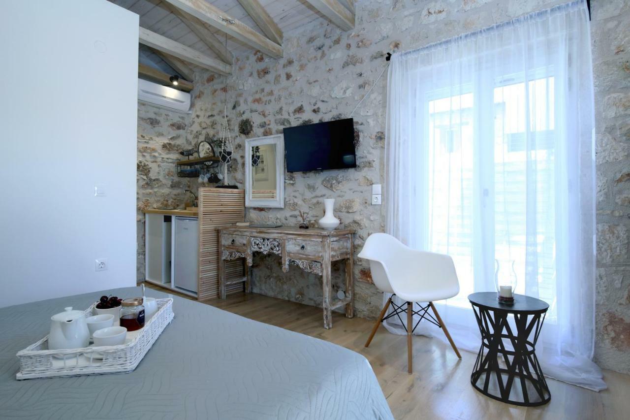 Casa Ovata Apartment Tsoukaladhes Ngoại thất bức ảnh
